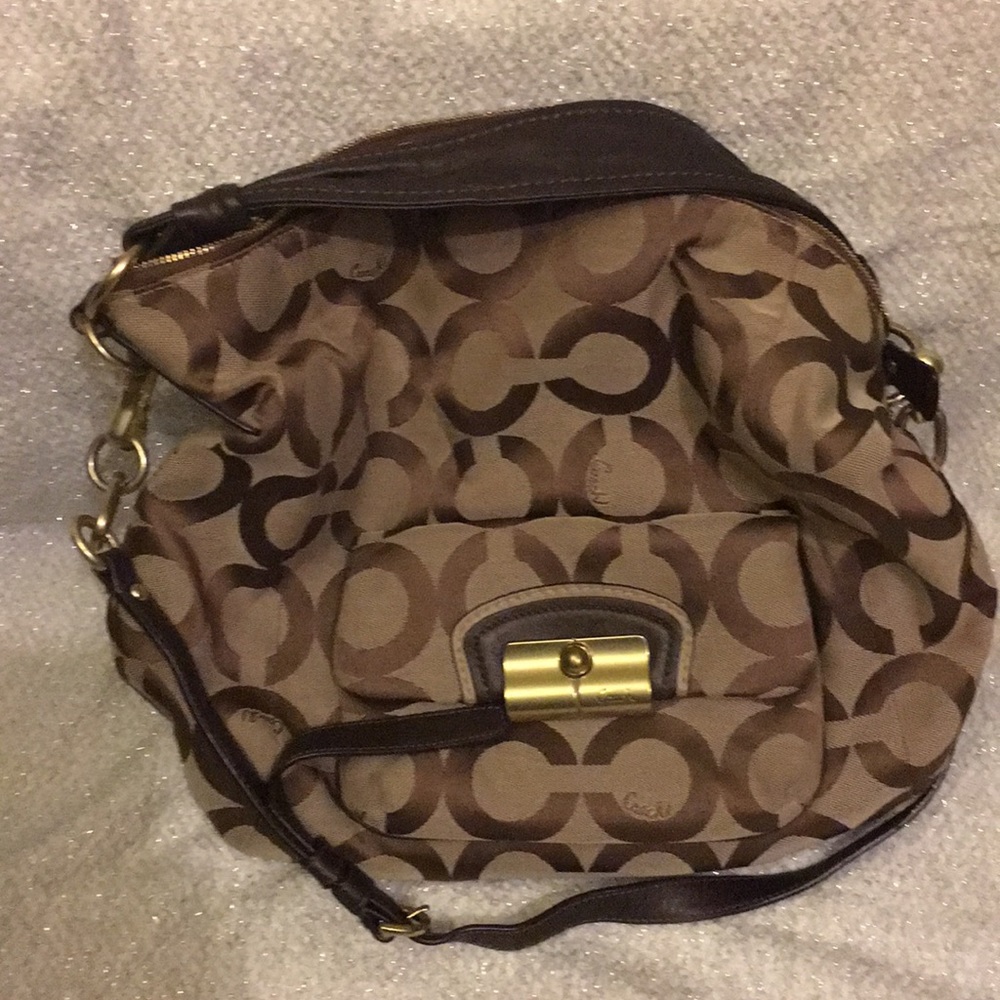 Coach crossbody or shoulder bag